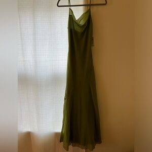 Abercrombie green cowl neck dress 💚